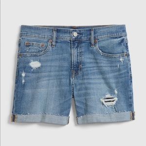 Gap 5” Mid Rise Distressed Denim Shorts, size 8/29